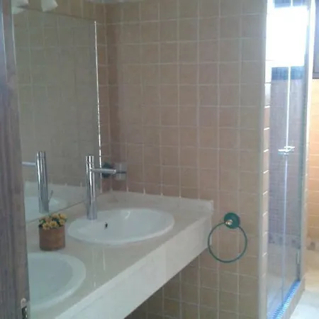 Feriehus Casa Lar - Chalet Con Piscina