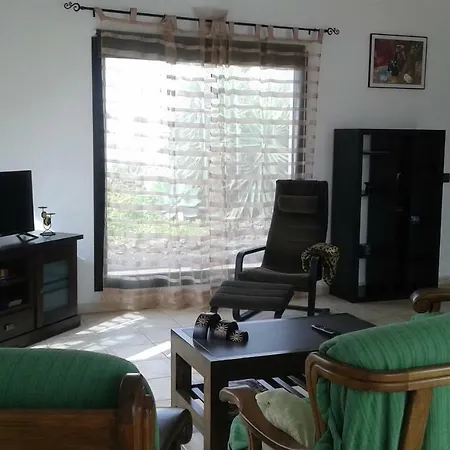 Casa Lar - Chalet Con Piscina 펜션 라하레스